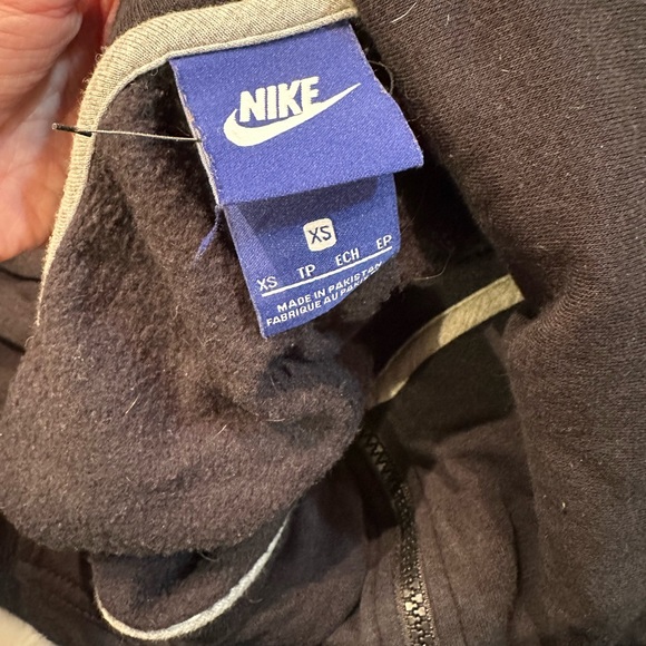 Nike Black zip up sweater - Picture 3 of 3